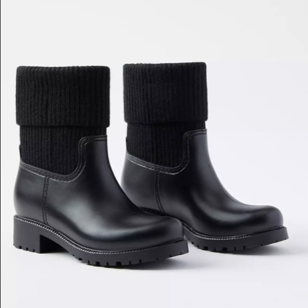 Loft Mia Hilaree Rain boots size 8